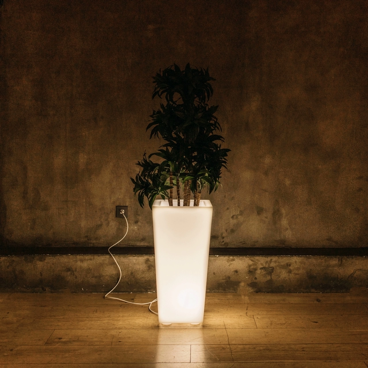 Настольные лампы в виде вазы из Италии