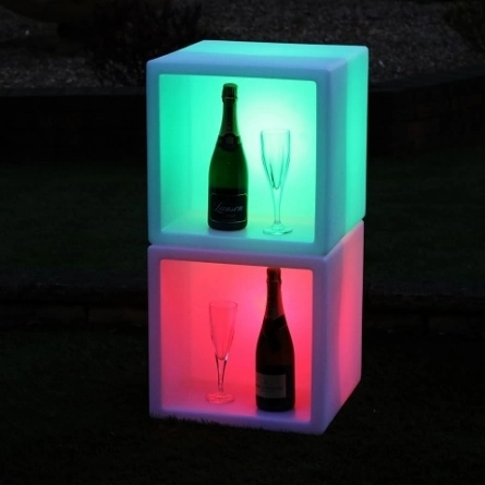 Светодиодный куб "Дарт" 40 см RGB с выемкой 20см
