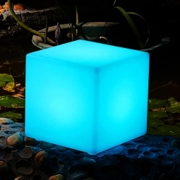 Светодиодный куб "Базз" 50 см RGB